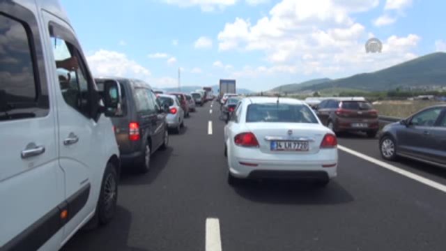 Gebze-Orhangazi-İzmir Otoyolu'nda Bayram Yoğunluğu