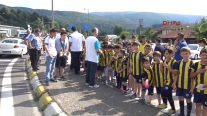 Fenerbahçe'yi Minikler Karşıladı