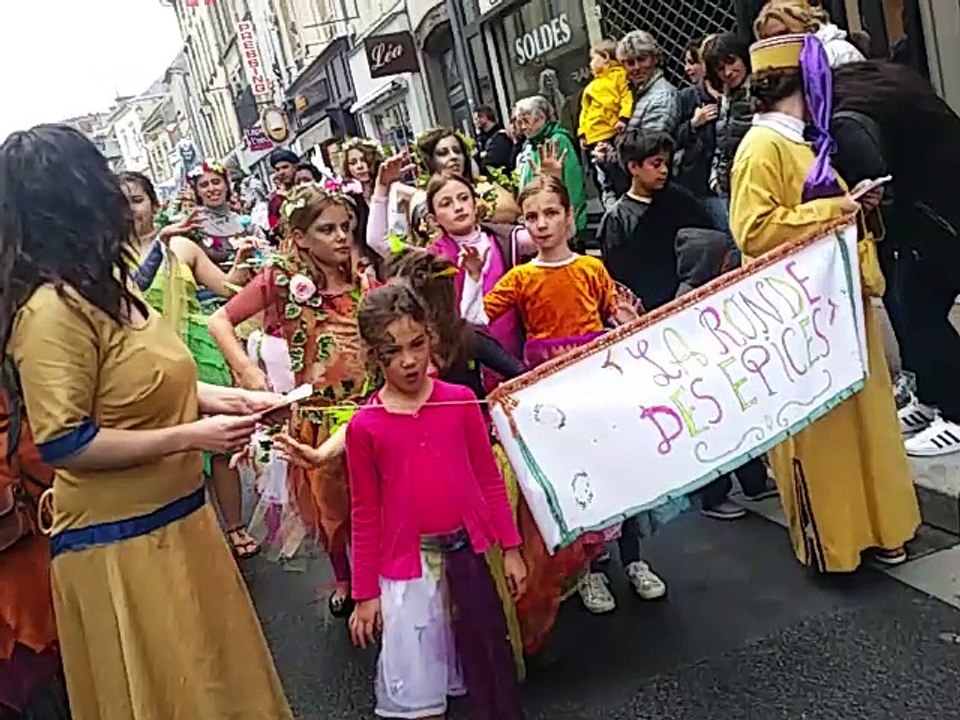 30es Médiévales de Bayeux : la parade du vendredi