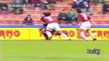 Những pha xử lý làm nên thương hiệu người ngoài hành tinh Ronaldo