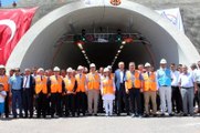 Bayram Öncesi Malatya'da Çebiş Tüneli Trafiğe Açıldı