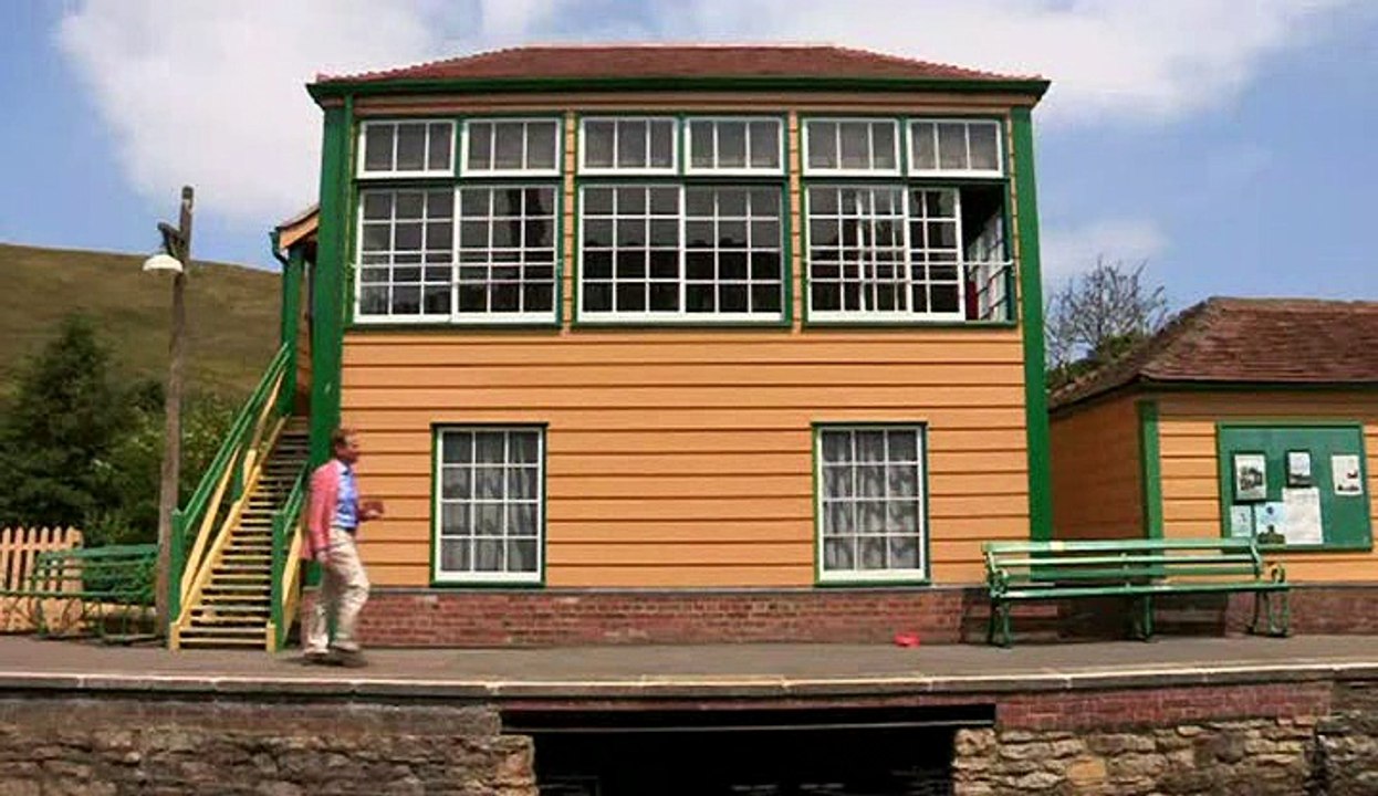 Great British Railway Journeys - S03E10 - Wareham To Portland