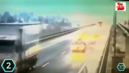 اغرب و أسوء 10 حوادث سيارات في العالم #مقاطع فيديو خطيرة