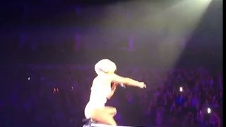 Lady Gaga - Do What U Want - #artRAVE London, The O2 Arena - 26/10/2014