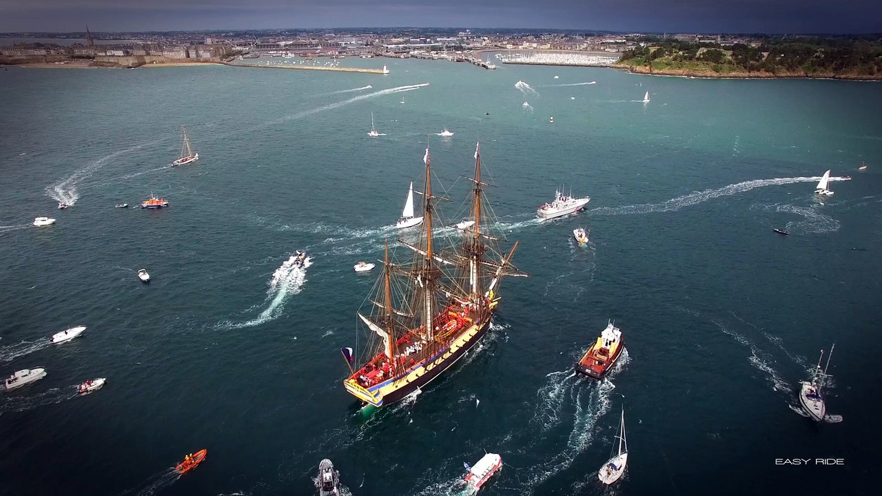 L'arrivée de l'Hermione à Saint-Malo filmée en drone-EASY RIDE