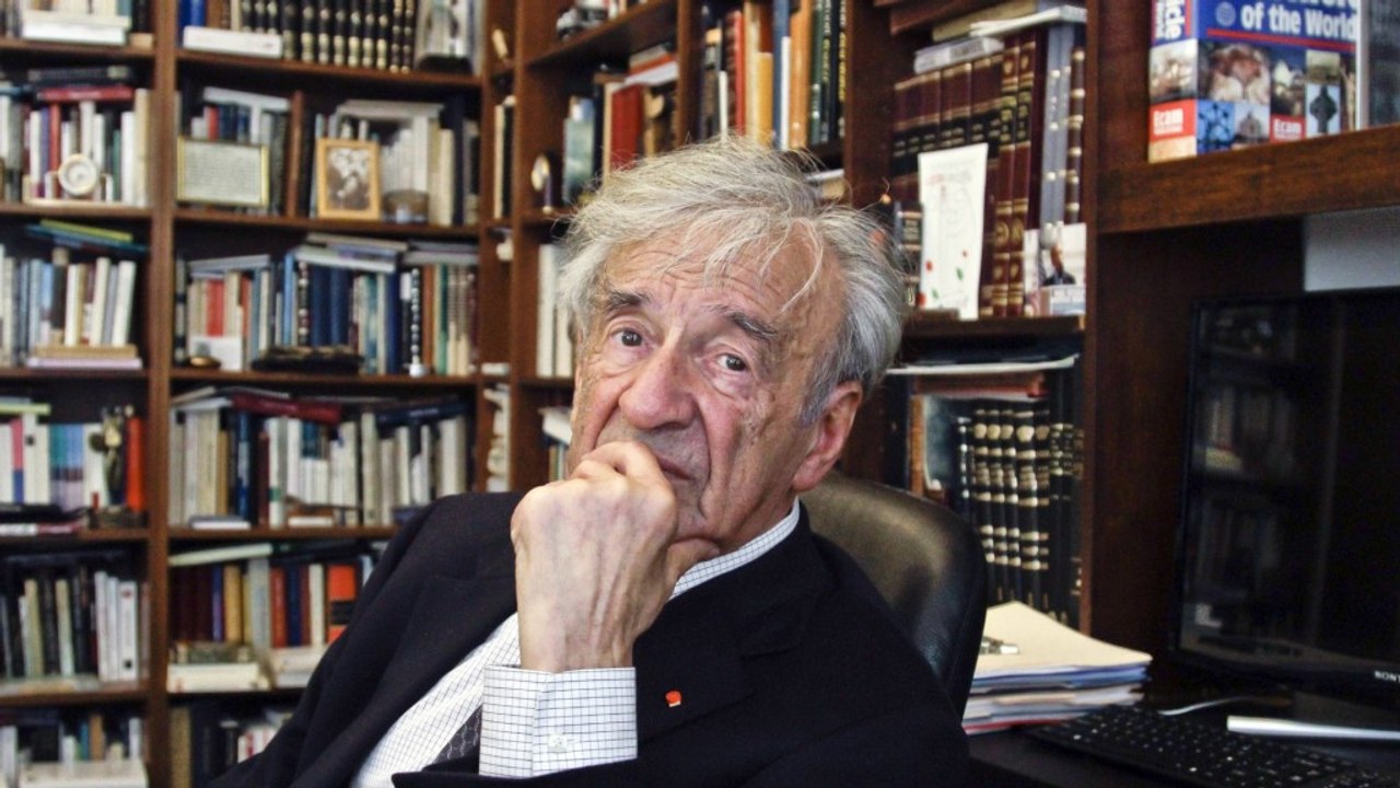 Elie Wiesel, Holocaust survivor and Nobel laureate, dies at 87