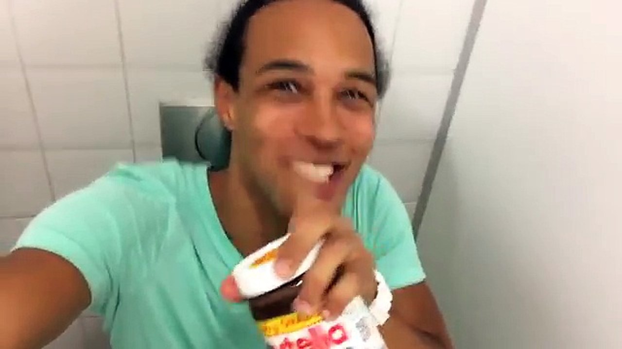 Blague du Nutella dans les toilettes