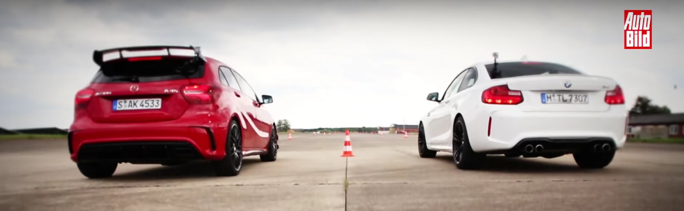 VÍDEO: Drag Race en vídeo: Mercedes AMG A 45 vs BMW M2