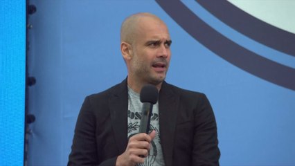 Foot - ANG - Man City : Guardiola présenté aux supporters