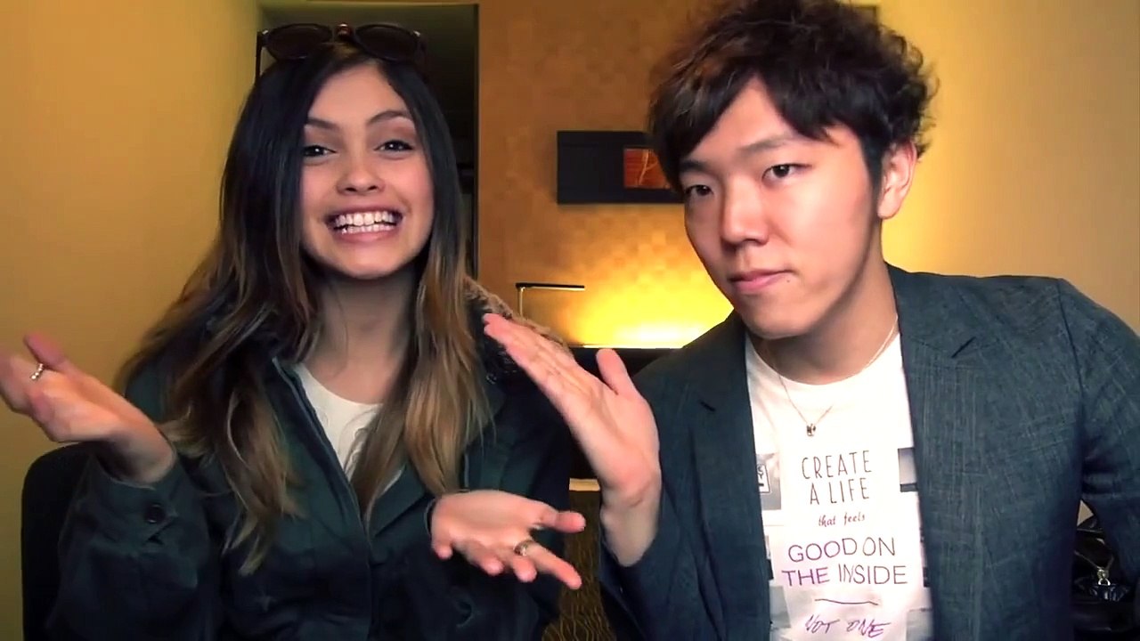 Бит-боксер и девушка с живыми бровями! Это нужно видеть!)