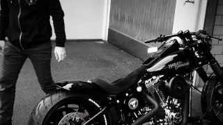 Harley Davidson Softail Breakout Slow Shooting 2016