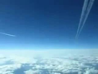 CHEMTRAILS Depuis un Cockpit d'Avion Filmé par un Pilote!