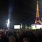 Mouvement de foule impressionnant dans la fan zone de la tour eiffel pendant le match Allemagne-Italie - Euro 2016