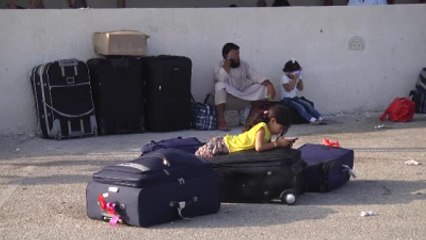 Refah Sınır Kapısında Geçişler