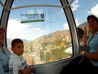 Metro Cable en Medellin, Colombia 1-20-2012 Part 3