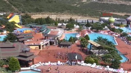 Aydın Kuşadası Adalanda'da İki Yeni Kaydırakla Uçarak Serinleme Keyfi