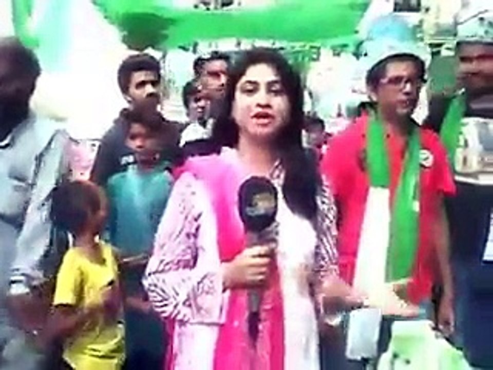 Lahore girl TV reporter ne Chaand Nawab ki yaad taza kr di