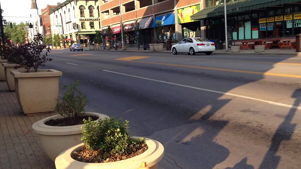 Lexington Fire Department's Ladder Co.1 Responding to a structure fire