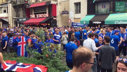 Un volcan de supporters islandais a fait irruption au Moulin Rouge