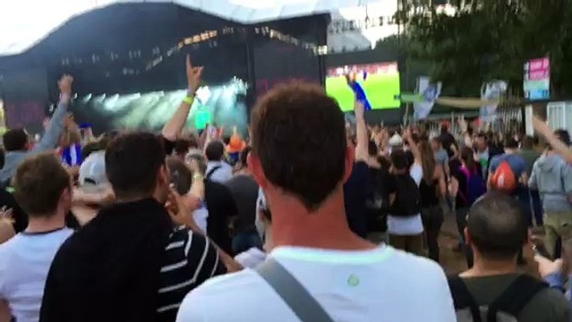 EUROCKEENNES 2016 Le but d'Olivier Giroud depuis la Grande scène