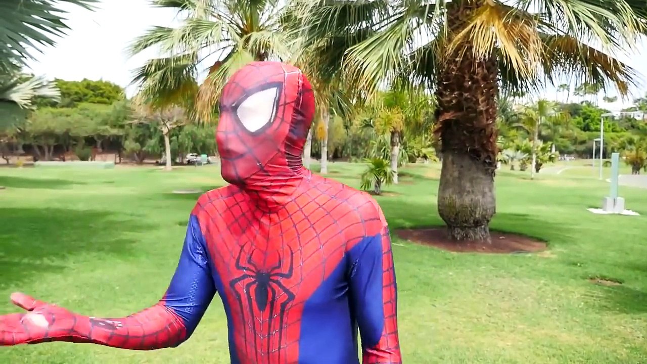 Pink Spider Challenge changes the hair color and by Frozen Elsa Chernіy vs Spiderman vs Joker!