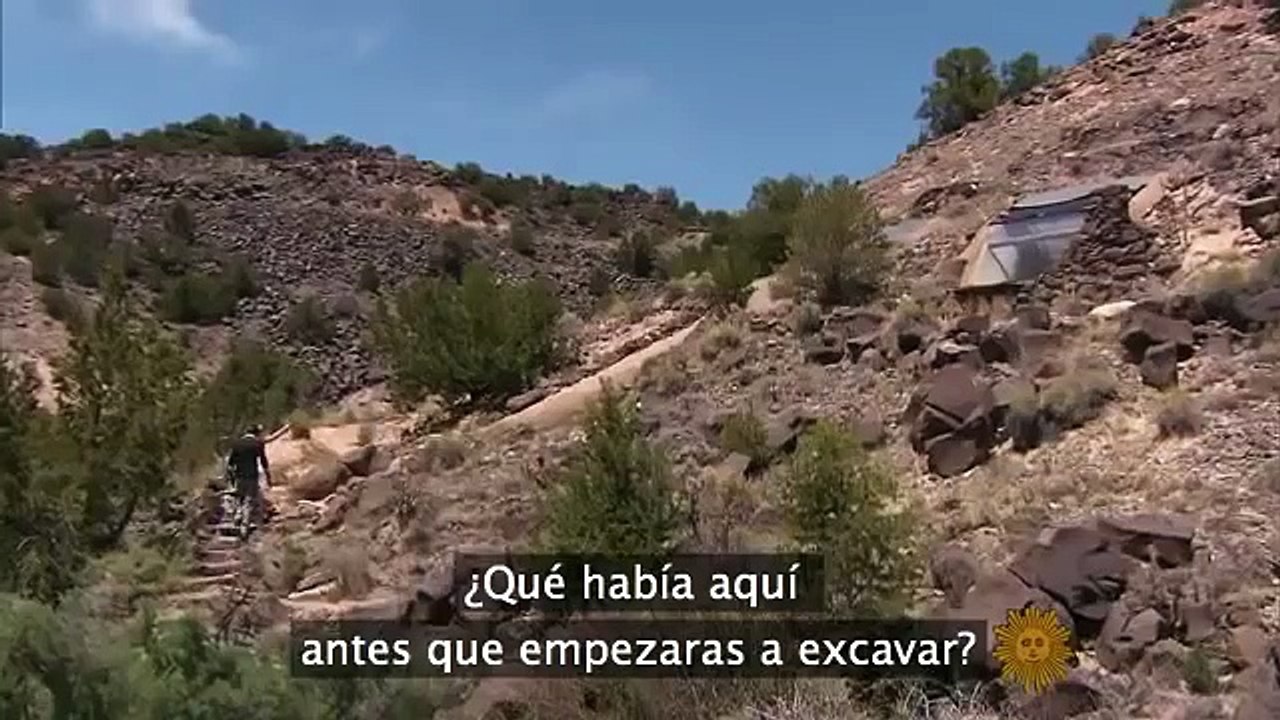 ¡increíble! Artista crea obras de arte subterraneas