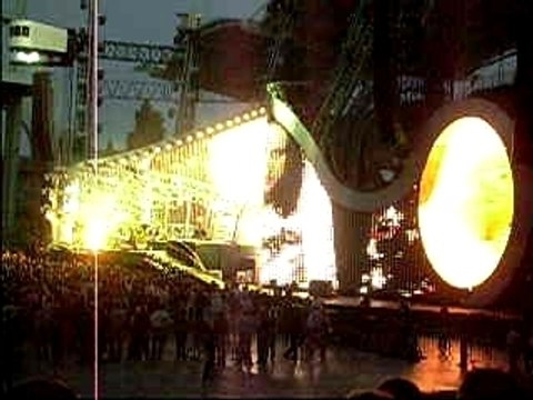 concert genesis Jeu tambourin phil collins