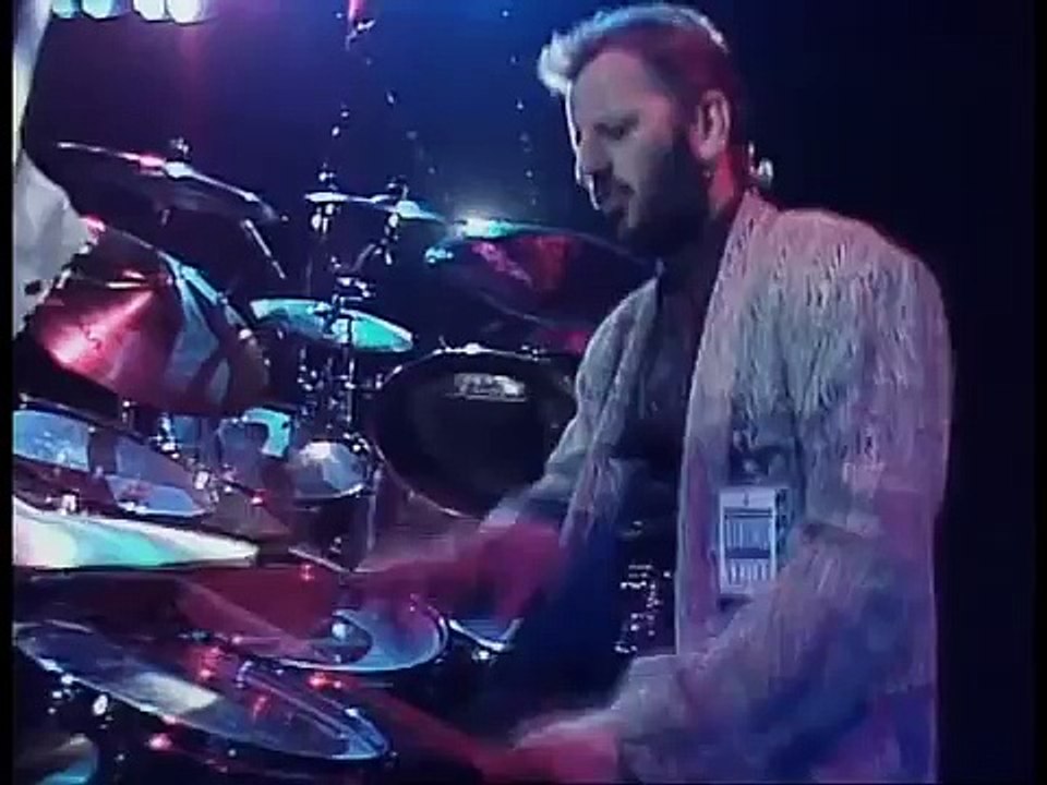 George Harrison and Eric Clapton - While my guitar gently weeps