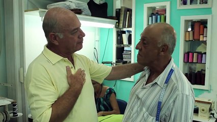 O Terno do Zé (The White Suit / El Traje de Zé) - English and Spanish Subtitles