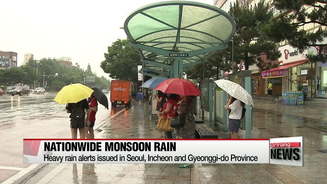 Strong wind, heavy rain hits Korea as monsoon front approaches