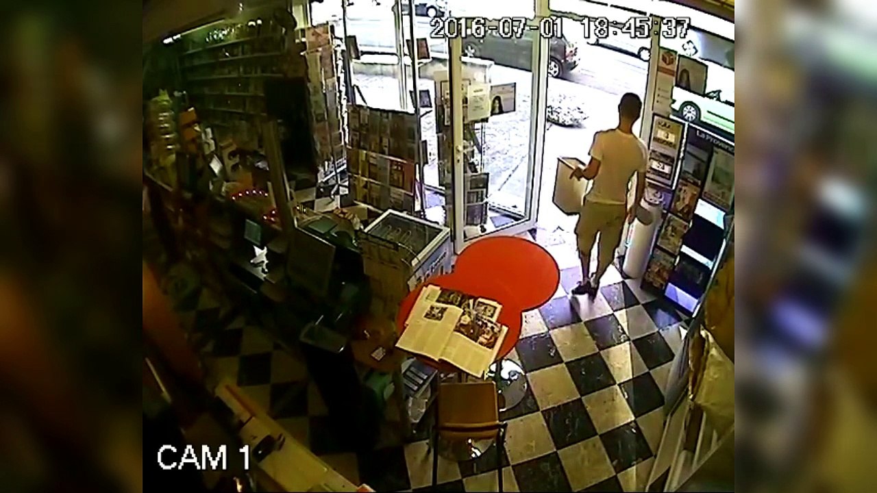 Un chien fait fuir un braqueur dans un bureau de tabac