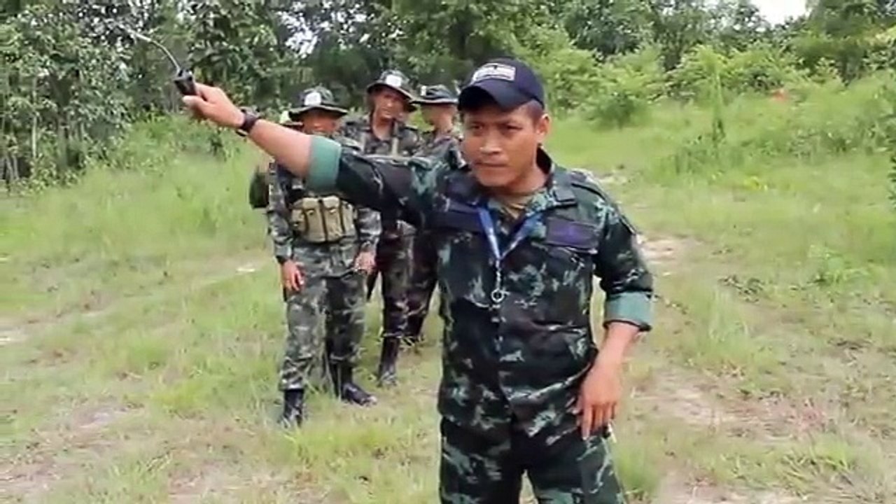 ครูฝึกทดสอบความไวของทหาร