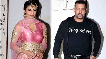 Salman Khan, Sohail Khan & Others At Daisy Shah's Play | UNCUT