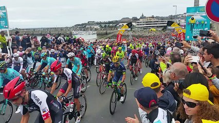 Tour de France 2016 : le peloton quitte Granville lundi 4 juillet au départ de la 3e étape.