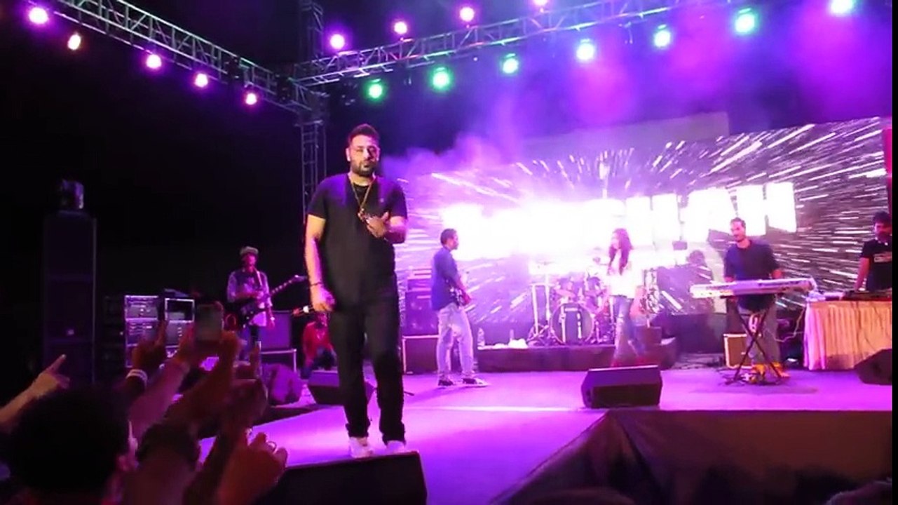 BADSHAH Live performance Full hd Video 2016
