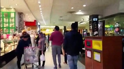Pakistani Caught Javed Chaudhri In Sydney Mall