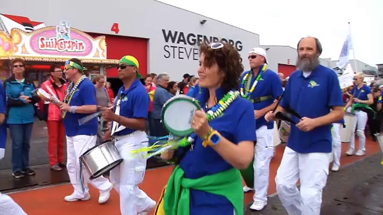 Streetparade: Of DelfSail leuk is? Nee! - RTV Noord