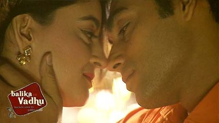 Nandini Krish HOT BED SCENE after MARRIAGE | Balika Vadhu