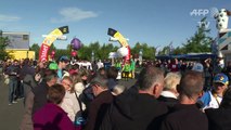 Tour de France: des milliers de personnes au Mont-Saint-Michel