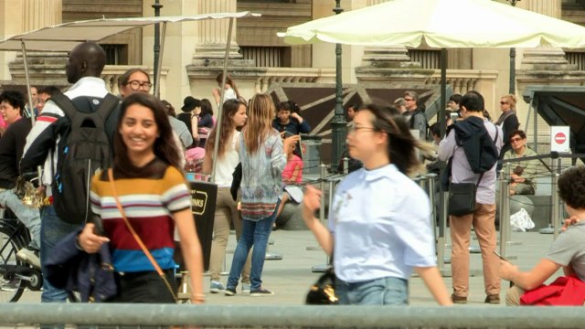 Paris à la reconquête des touristes perdus