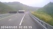 Un camionneur ivre mort perd le controle de son camion à vive allure sur l'autoroute