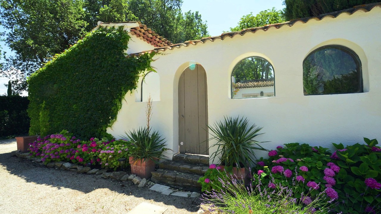 A VENDRE à Aix-En-Provence - Mas entièrement rénové et agrandi - 255 m²