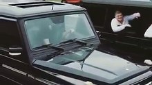 Выпускники Академии ФСБ устроили пафосный автопробег по Москве