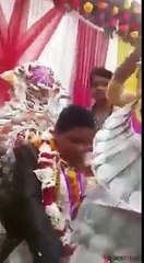 لڑکی والوں کے لیٹ ہونے پر اتنا غصہ بڑا غصے والا دلہا ہے ہار