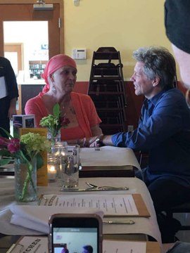 Jon Bon Jovi Gives Surprise Concert For Fan With Lung Cancer At Restaurant!