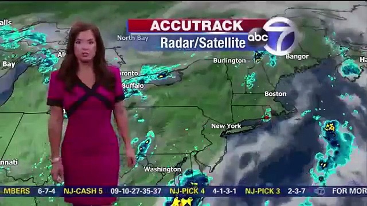 Amy Freeze hot body & legs 6 29 13)