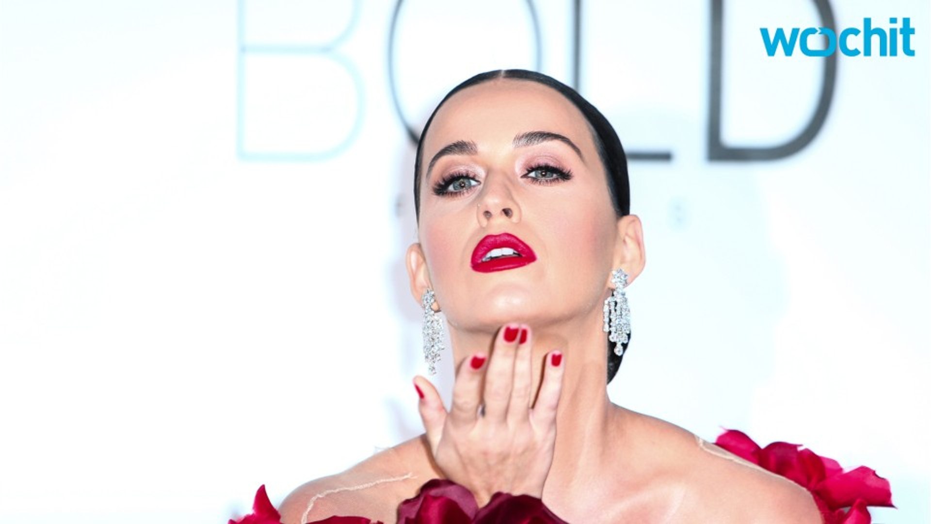 ⁣Katy Perry Rules Over Twitter
