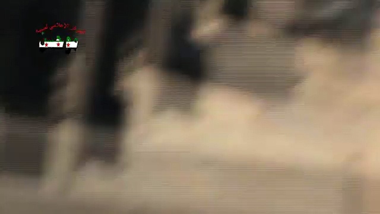 ديرالزور لحظة قصف مدينة موحسن بالطيران الحربي 17 - 4 - 2013