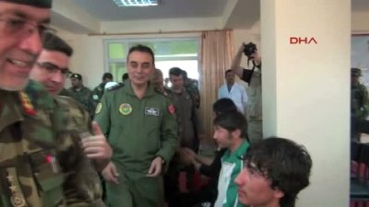 Afgan Gazilere TSK'dan Anlamlı Hediye