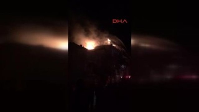 Elazığ-Çatı Katındaki Yangın Korkuttu